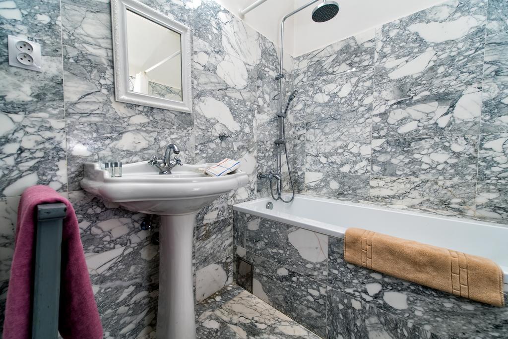 Family Hotel Okoř Zewnętrze zdjęcie