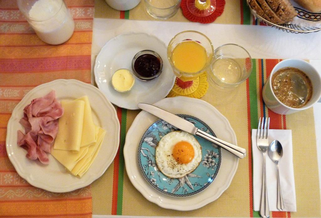 Family Hotel Okoř Zewnętrze zdjęcie